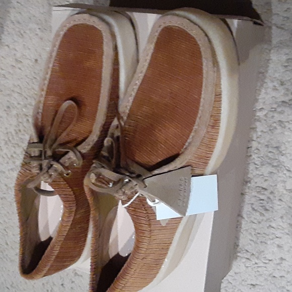 Brand spanking new wallaby cups - Picture 4 of 5